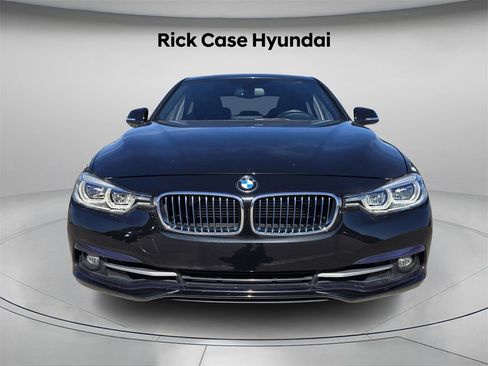 Used 2018 BMW 330e w/ Convenience Package image 5