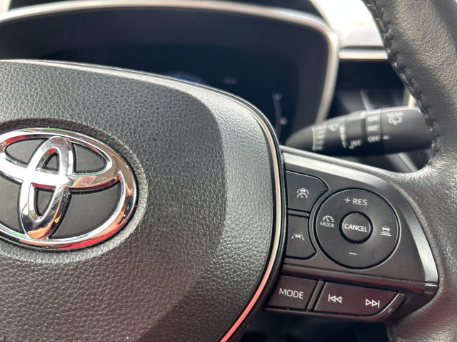 Used 2023 Toyota Corolla Cross XLE w/ Convenience Package FWD image 23