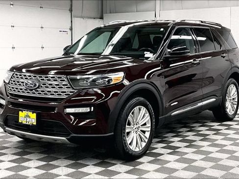 Used 2023 Ford Explorer Limited AWD/4WD image 12