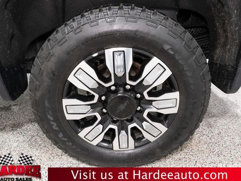 Used 2024 Chevrolet Silverado 2500 LTZ w/ LTZ Convenience Package image 10