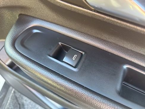 Used 2023 GMC Terrain SLT image 53