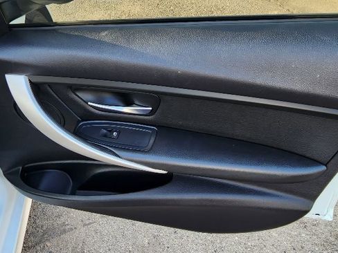 Used 2015 BMW 320i Sedan image 15