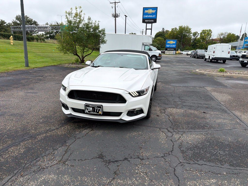 Used 2017 Ford Mustang GT Premium w/ Black Accent Package RWD image 11
