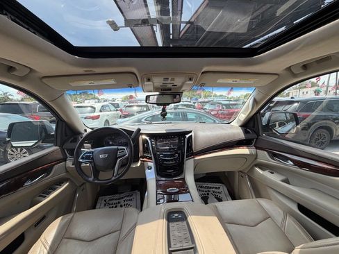 Used 2016 Cadillac Escalade Premium RWD image 19