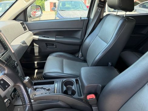 Used 2008 Jeep Grand Cherokee Laredo AWD/4WD image 15