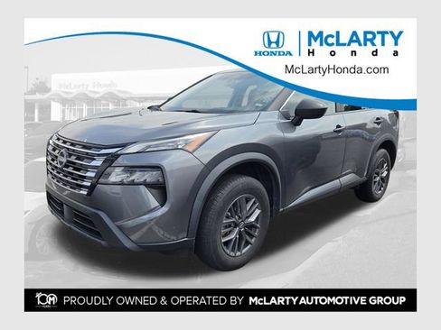 Used 2024 Nissan Rogue S FWD image 1