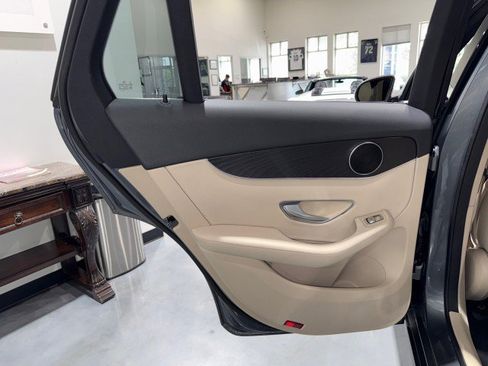 Used 2018 Mercedes-Benz GLC 300 w/ Multimedia Package image 54