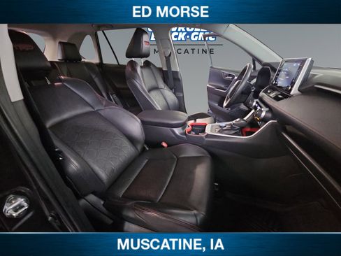 Used 2020 Toyota RAV4 TRD Off-Road image 16