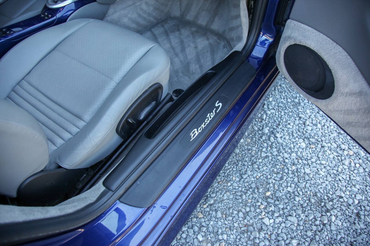 Used 2000 Porsche Boxster S RWD image 50