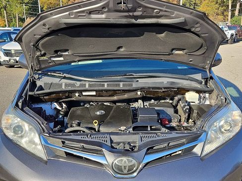 Used 2019 Toyota Sienna AWD image 31
