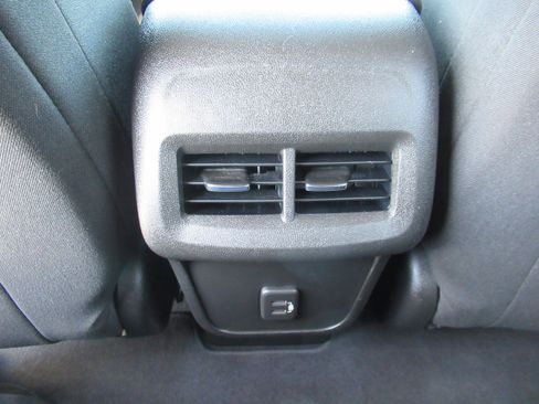 Used 2020 Chevrolet Equinox LT image 15