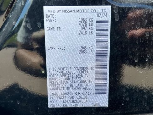 Used 2024 Nissan Altima 2.5 SV FWD image 41