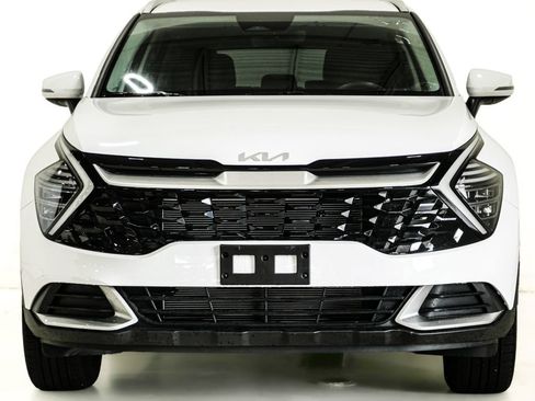 Used 2025 Kia Sportage EX AWD/4WD image 2