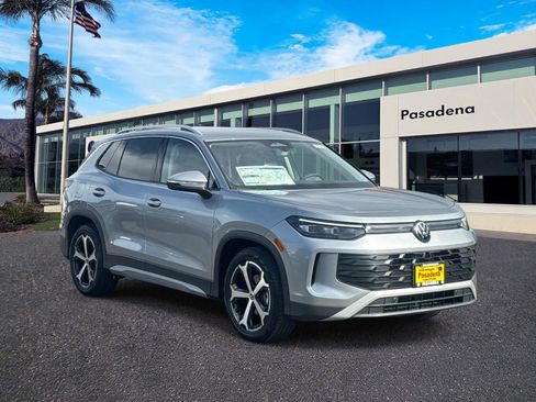 New 2026 Volkswagen Tiguan SE image 1