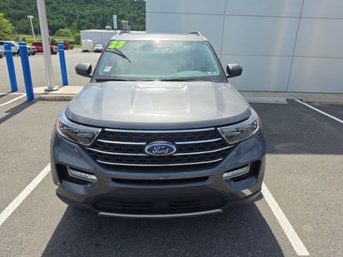Used 2023 Ford Explorer XLT w/ Equipment Group 202A AWD/4WD image 8