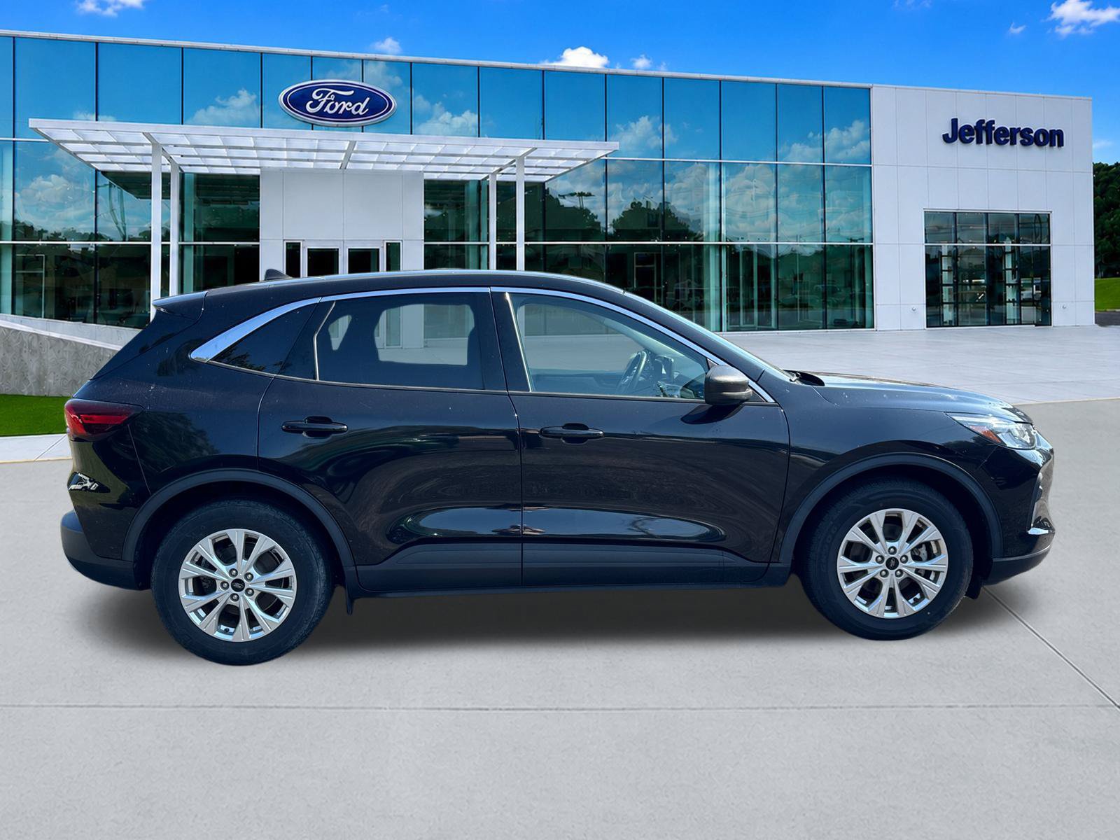 Used 2023 Ford Escape Active FWD image 8