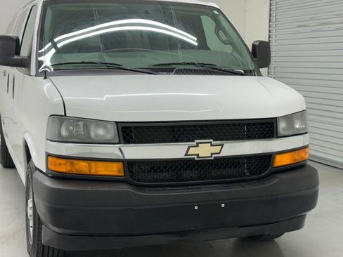 Used 2019 Chevrolet Express 3500 LS RWD image 33