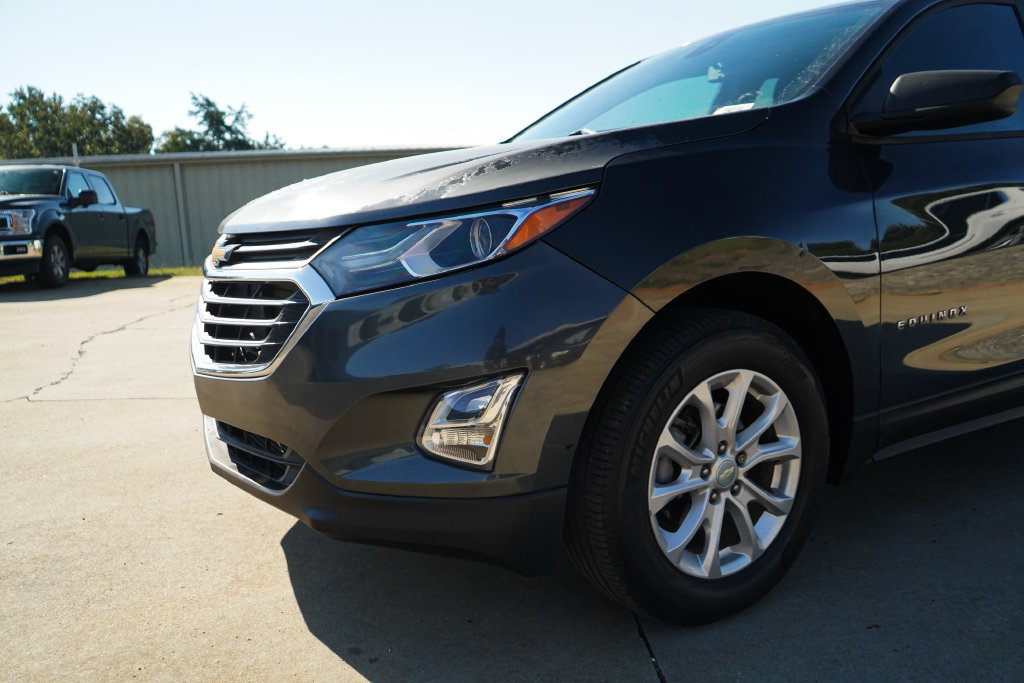 Used 2020 Chevrolet Equinox LS w/ LS Convenience Package FWD image 17