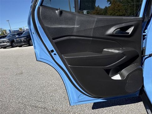 Used 2024 Chevrolet Trax RS w/ Driver Confidence Package image 28