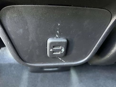 Used 2023 GMC Terrain SLT AWD/4WD image 12