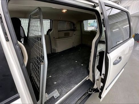 Used 2012 RAM C/V FWD image 19