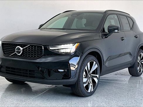 New 2026 Volvo XC40 B5 Ultra w/ Protection Package Premier AWD/4WD image 2