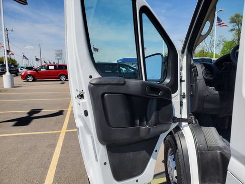Used 2023 RAM ProMaster 2500 FWD image 7