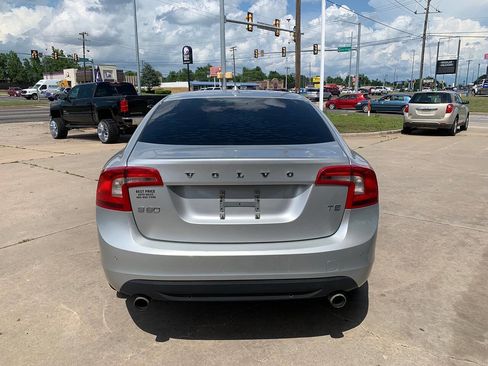 Used 2012 Volvo S60 T5 FWD image 2