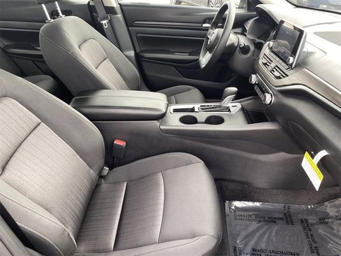 New 2025 Nissan Altima 2.5 SV image 12