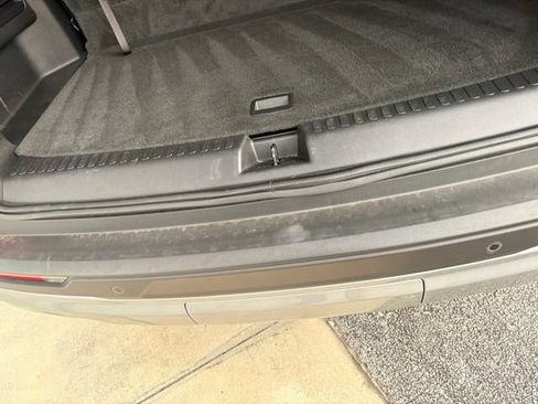 Used 2024 GMC Acadia Elevation FWD image 21