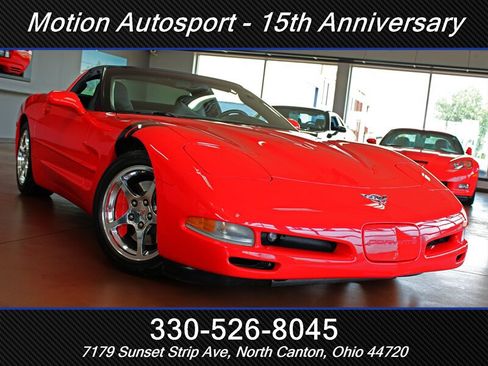 Used 2003 Chevrolet Corvette Coupe w/ Preferred Equipment Group RWD image 50
