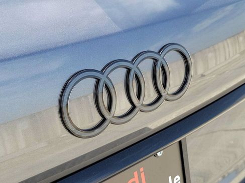 New 2026 Audi SQ7 Prestige AWD/4WD image 10