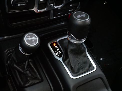 Used 2021 Jeep Wrangler Unlimited Sahara image 24