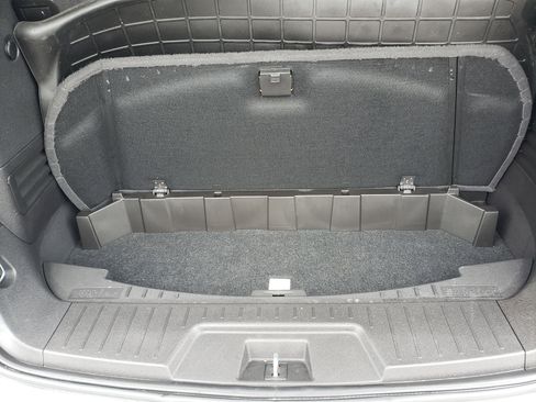 Used 2016 Chevrolet Traverse LT image 11