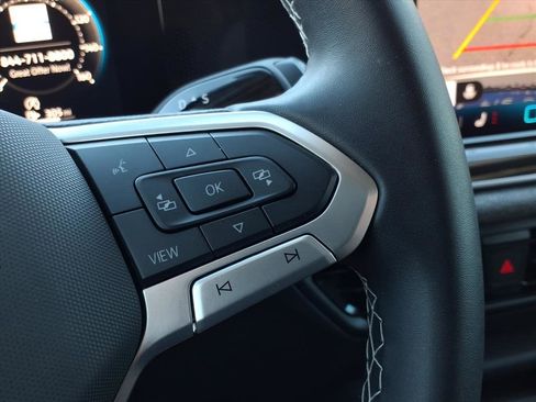 Certified 2025 Volkswagen Tiguan S image 30