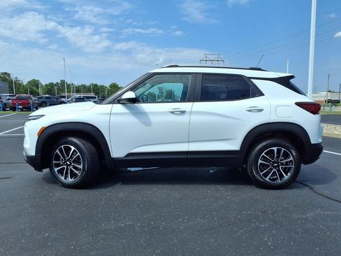 Used 2025 Chevrolet TrailBlazer LT AWD/4WD image 26