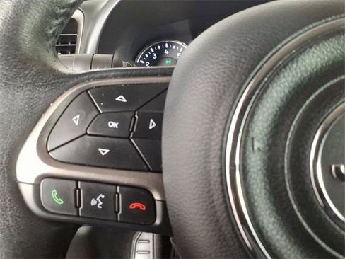 Used 2022 Jeep Renegade Limited image 27
