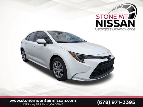 Used 2024 Toyota Corolla LE image 1