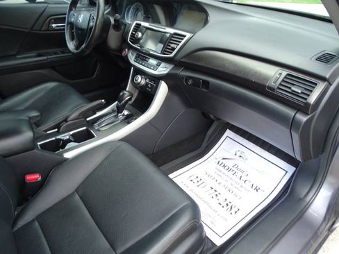 Used 2014 Honda Accord Touring image 41