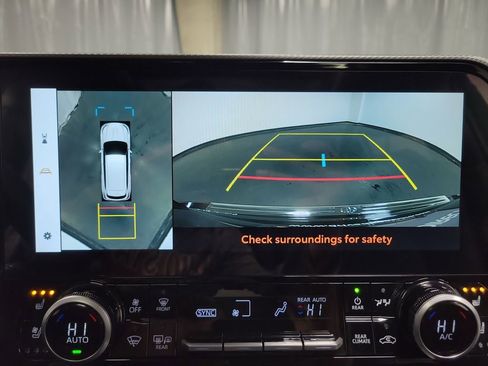 Used 2025 Toyota Highlander Platinum image 20