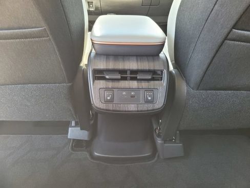 Certified 2024 Nissan Ariya FWD image 17