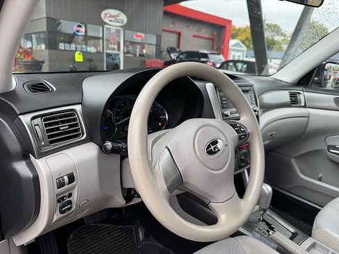 Used 2011 Subaru Forester 2.5X w/ Alloy Wheel Value Pkg image 10