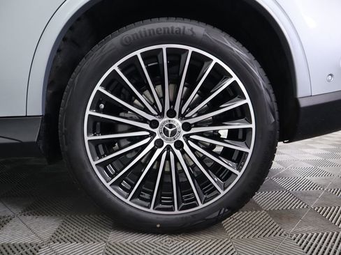 Used 2025 Mercedes-Benz GLC 300 GLC 300 image 31