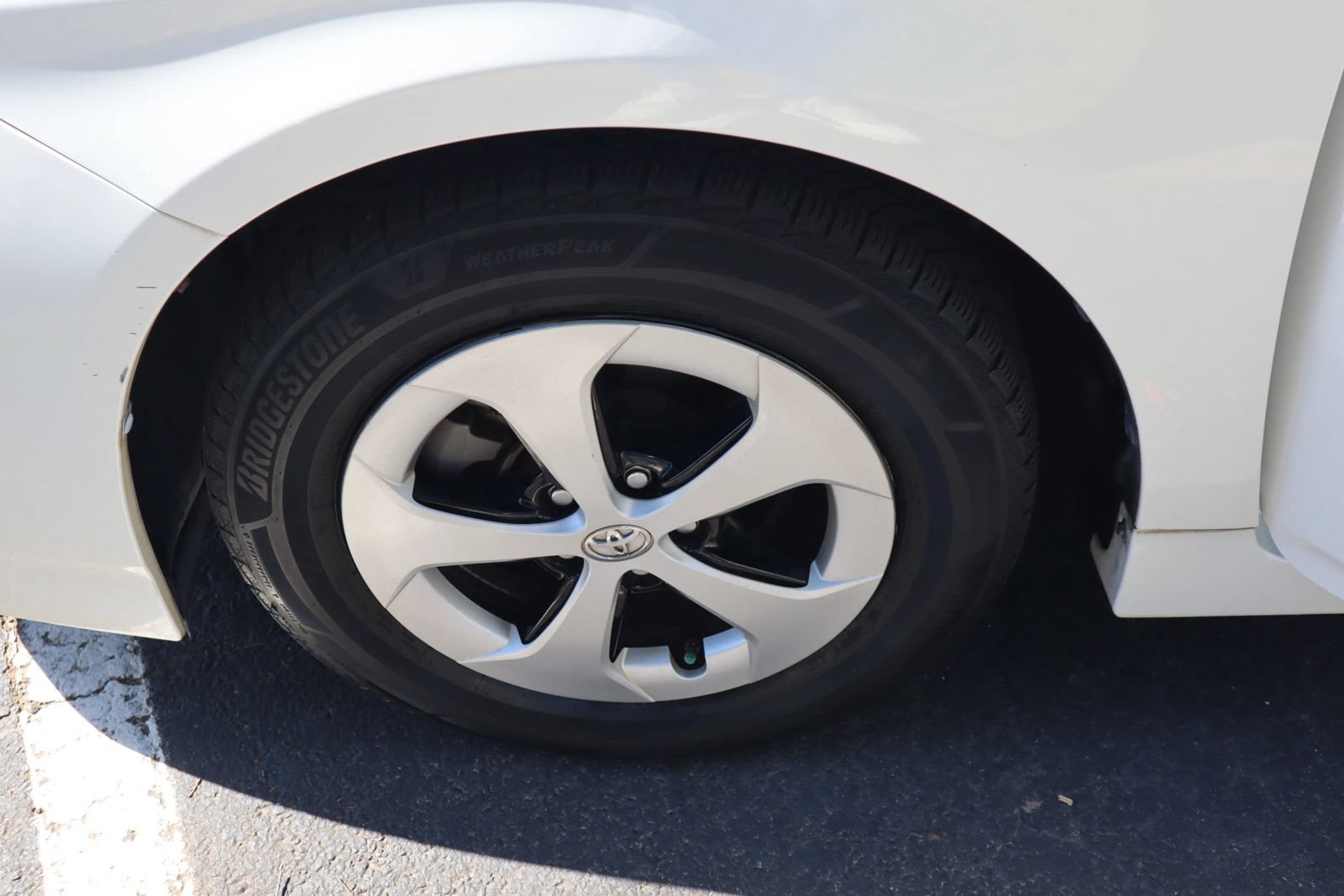 Used 2014 Toyota Prius Three FWD image 32