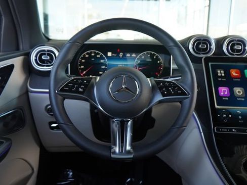 Used 2026 Mercedes-Benz GLC 300 image 19