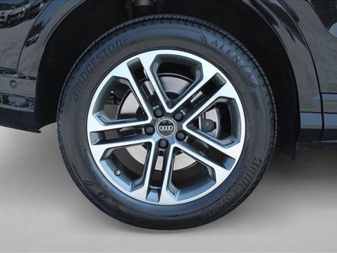 Used 2025 Audi Q5 Premium w/ Convenience Package AWD/4WD image 15
