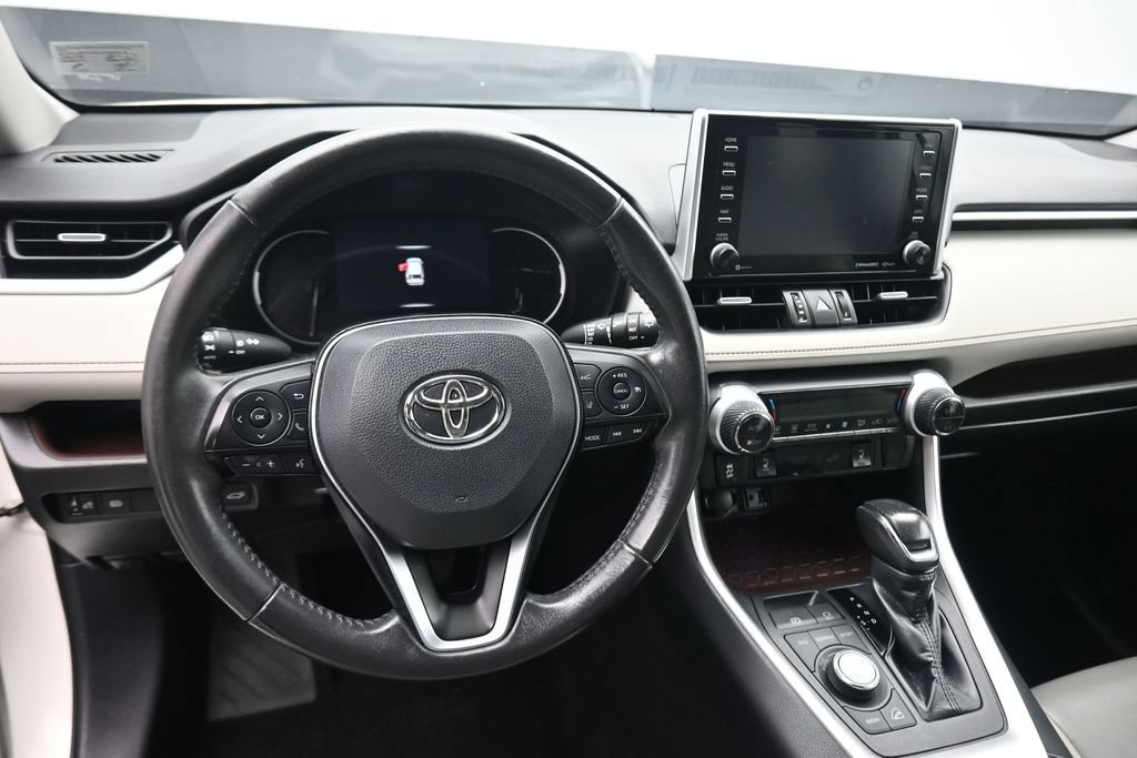 Used 2019 Toyota RAV4 Limited w/ Carpet Mat Package AWD/4WD image 14