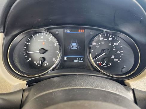 Used 2022 Nissan Rogue Sport SL w/ Premium Package FWD image 16
