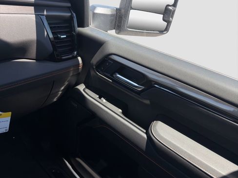 New 2026 GMC Sierra 3500 AT4 w/ AT4 Premium Plus Package AWD/4WD image 28