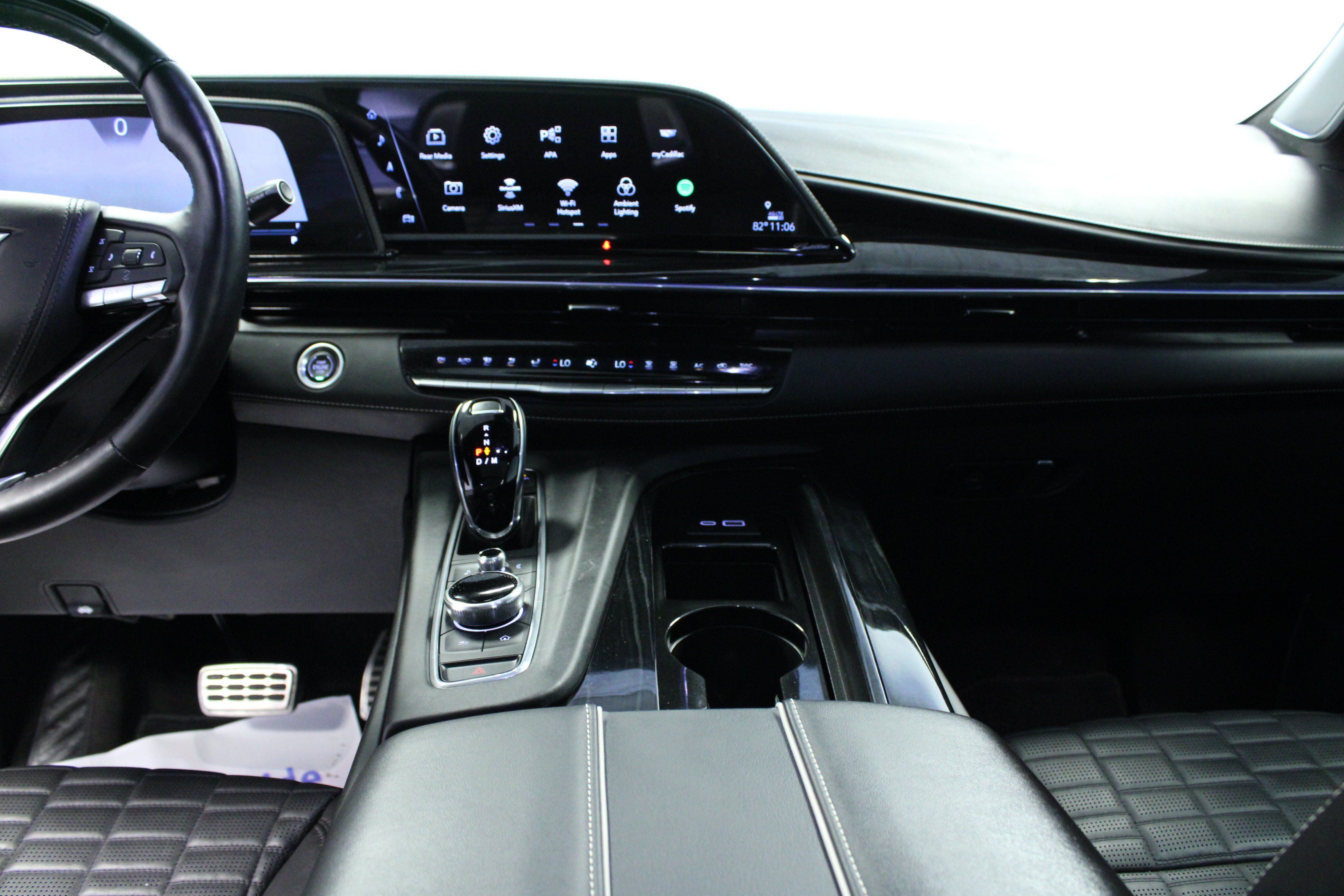 Used 2024 Cadillac Escalade ESV V AWD/4WD image 20